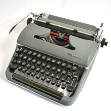 Afbeelding in Gallery-weergave laden, Olympia SM3-typemachine uit 1957 - nieuwe platenspeler