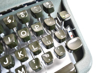 Afbeelding in Gallery-weergave laden, Olympia SM3-typemachine uit 1957 - nieuwe platenspeler