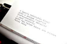 Load image into Gallery viewer, Sperry Remington Idool Typewriter - Cubic typeface