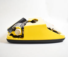 Load image into Gallery viewer, Vendex 850TR Typewriter - Yellow