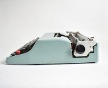 Afbeelding in Gallery-weergave laden, Olivetti Lettera 32 typemachine uit 1976