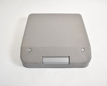 Afbeelding in Gallery-weergave laden, Hermes Baby Typemachine uit 1956 - Militair