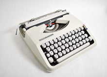 Afbeelding in Gallery-weergave laden, Hermes Baby-typemachine uit 1975