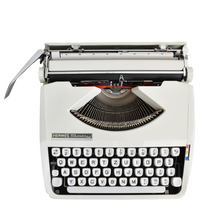 Afbeelding in Gallery-weergave laden, Hermes Baby-typemachine uit 1972