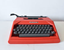 Afbeelding in Gallery-weergave laden, Underwood 23 Classic Hot Red uit de jaren 60