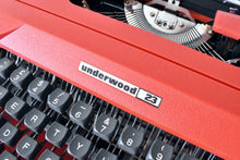 Afbeelding in Gallery-weergave laden, Underwood 23 Classic Hot Red uit de jaren 60