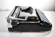 Afbeelding in Gallery-weergave laden, Duitse Erika 10 glanzende typemachine uit 1954 in nieuwstaat