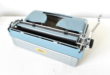 Load image into Gallery viewer, 1958 Torpedo 30 Typewriter, Elite typeface