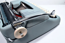Afbeelding in Gallery-weergave laden, Smith Corona Silent-Super uit de jaren 50 - Alpine Blue, Pica