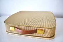Load image into Gallery viewer, 1959 Unique Olympia Splendid 33