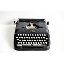 Afbeelding in Gallery-weergave laden, ZEER ZELDZAAM* 1961 Hebreeuwse Erika 12 met glazen toetsen