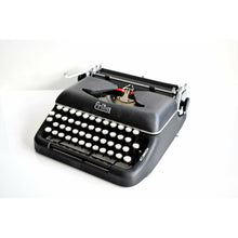 Afbeelding in Gallery-weergave laden, ZEER ZELDZAAM* 1961 Hebreeuwse Erika 12 met glazen toetsen