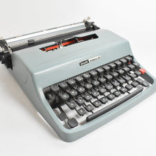 Load image into Gallery viewer, 1969 Olivetti Lettera 32 Typewriter
