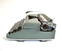 Afbeelding in Gallery-weergave laden, Olympia SM3-typemachine uit 1957 - nieuwe platenspeler
