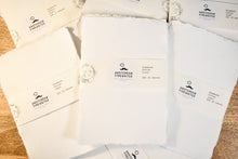 Afbeelding in Gallery-weergave laden, Handgeschept papier - 100% katoenen lap, scheprand
