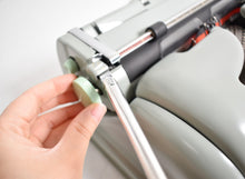 Afbeelding in Gallery-weergave laden, 1962 Hermes 3000 Typemachine - Pica
