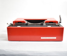 Afbeelding in Gallery-weergave laden, Olivetti Dora-typemachine uit 1969
