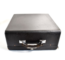 Afbeelding in Gallery-weergave laden, 1952 Everest Mod. 90 Typemachine
