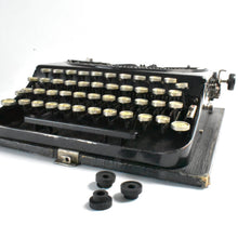 Afbeelding in Gallery-weergave laden, Vervangende rubberen voetjes - Remington Portable
