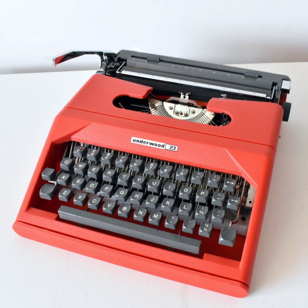 Underwood 23 Classic Hot Red uit de jaren 60