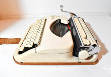 Load image into Gallery viewer, 1958 Princess 300 with De Luxe  case
