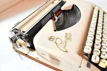 Load image into Gallery viewer, 1958 Princess 300 with De Luxe  case

