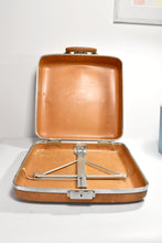 Load image into Gallery viewer, 1957 Smith Corona Silent-Super - Teal, Pica
