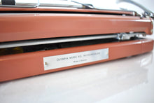 Load image into Gallery viewer, 1959 Unique Olympia Splendid 33
