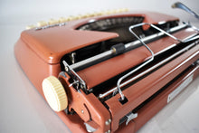 Load image into Gallery viewer, 1959 Unique Olympia Splendid 33
