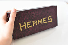 Afbeelding in Gallery-weergave laden, Hermes verzamelbox met penselen en oliekannetje
