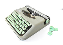 Afbeelding in Gallery-weergave laden, Hermes Baby/Rocket Platenknop
