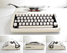Afbeelding in Gallery-weergave laden, Hermes Baby Typemachine uit 1976 - QWERTY
