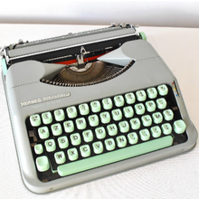 Load image into Gallery viewer, 1962 Mint Hermes Baby Typewriter - French
