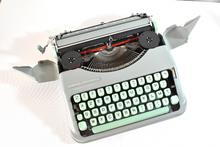 Load image into Gallery viewer, 1962 Mint Hermes Baby Typewriter - French
