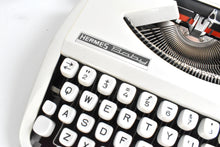 Load image into Gallery viewer, 1976 Hermes Baby Typewriter - English keyboard
